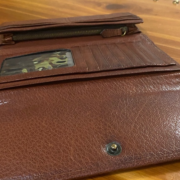 Frye-Melissa snap wallet - Picture 4 of 4